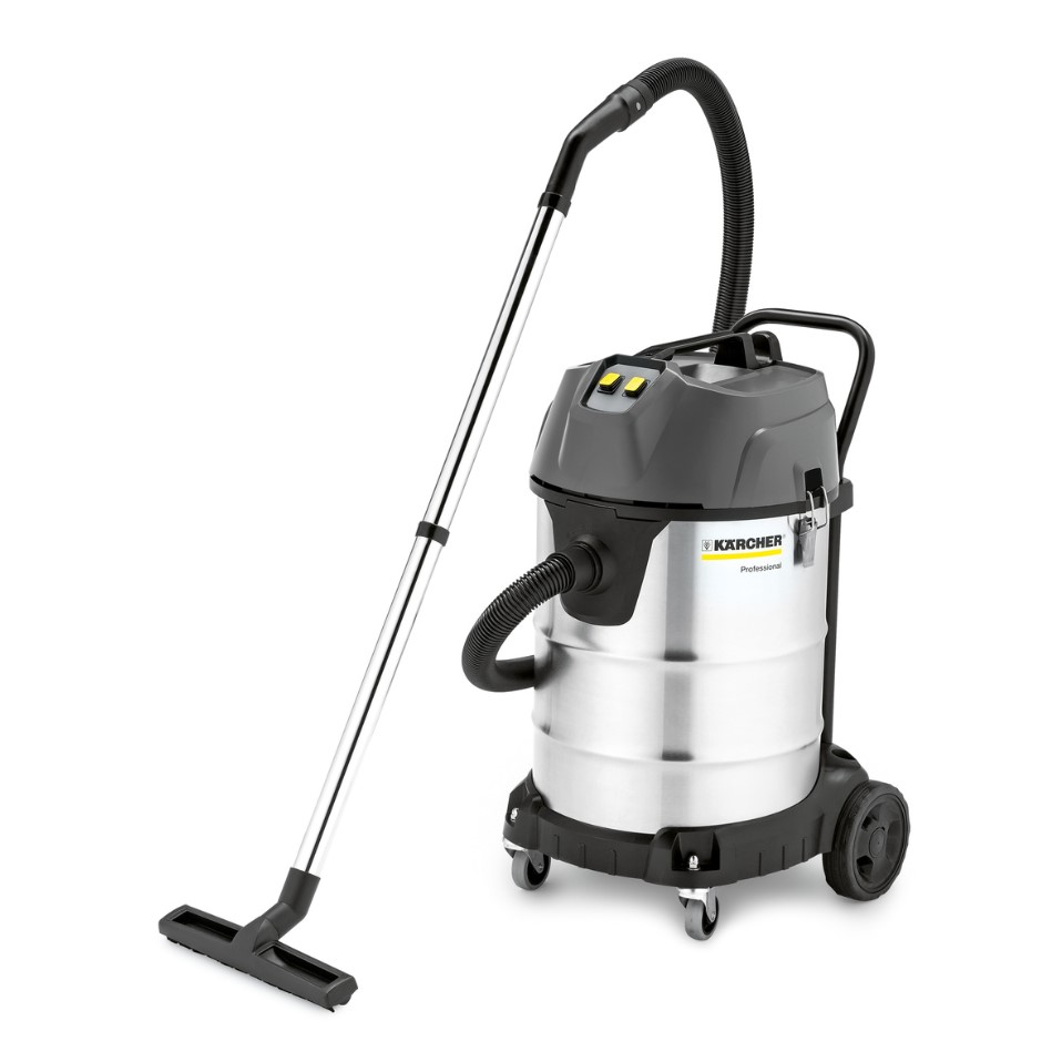 Aspiradora Karcher NT 70/2 Me Classic La Aspiradora Karcher NT 70/2 Me Classic es un aspiradora en seco y húmedo resistente, potente y de manejo confortable con dos motores y un depósito de 70 l para suciedad gruesa, polvo y líquidos.